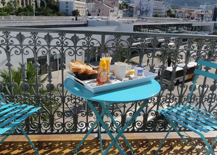 Otel Amiraute