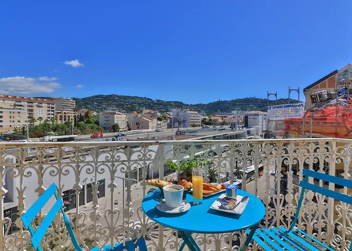 Amiraute Otel