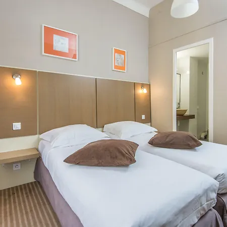 Amiraute Hotell 3*