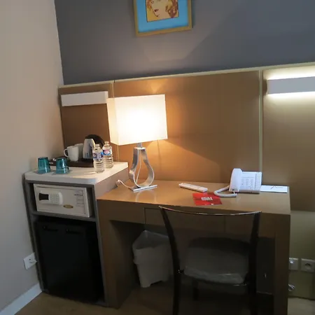 Amiraute Hotell 3*