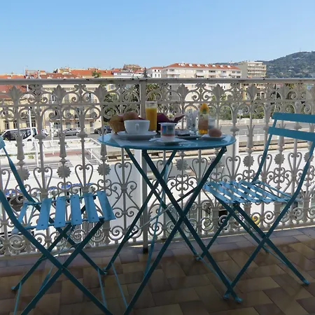 Amiraute Hotel 3*